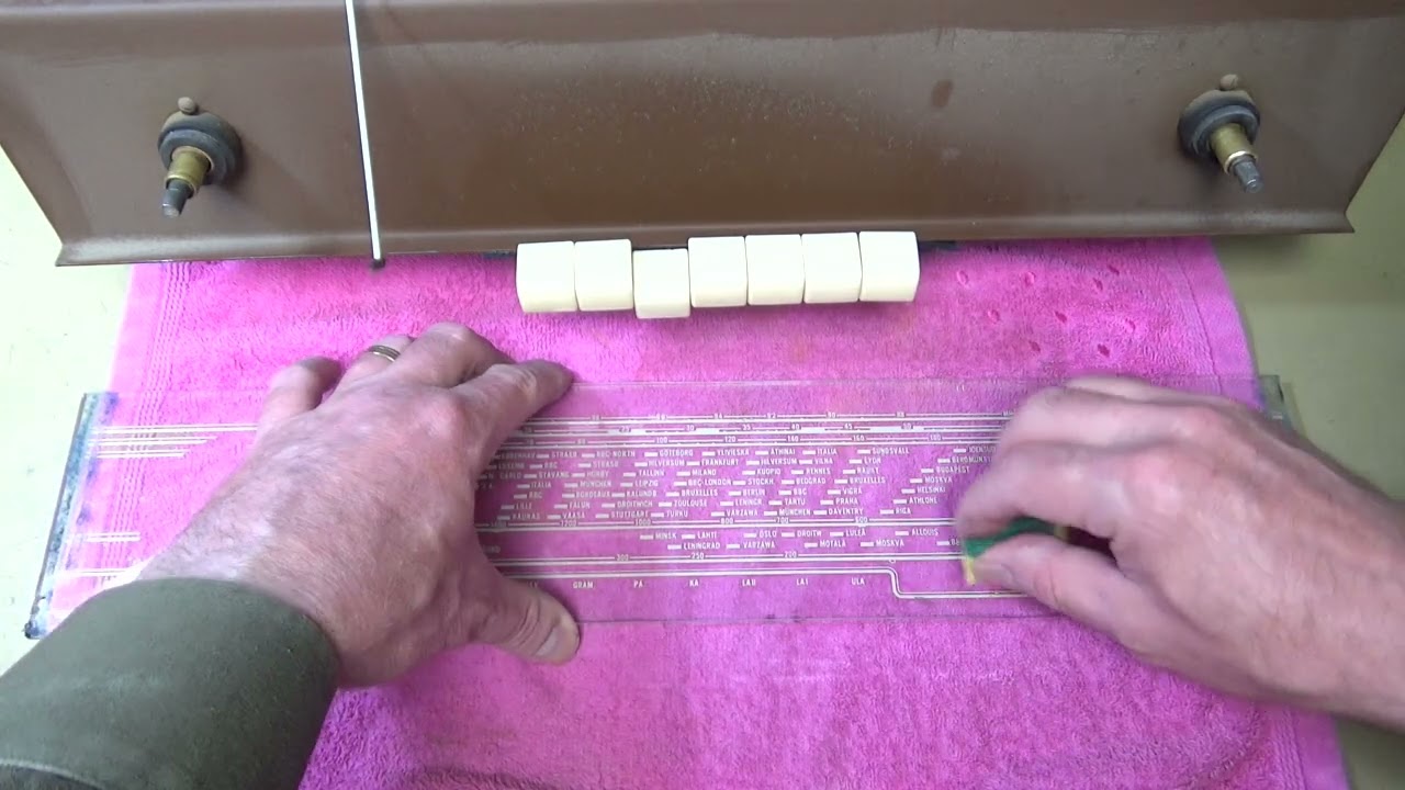 Helkama HR886WS putkiradio. Asteikkolasin puhdistus. Osa 17.
