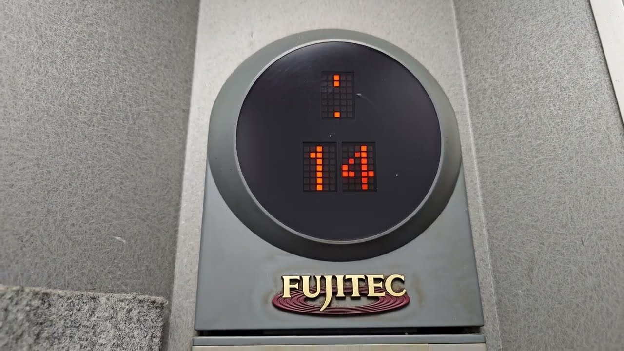 高層の並び!?フジテック製の珍しいエレベーター