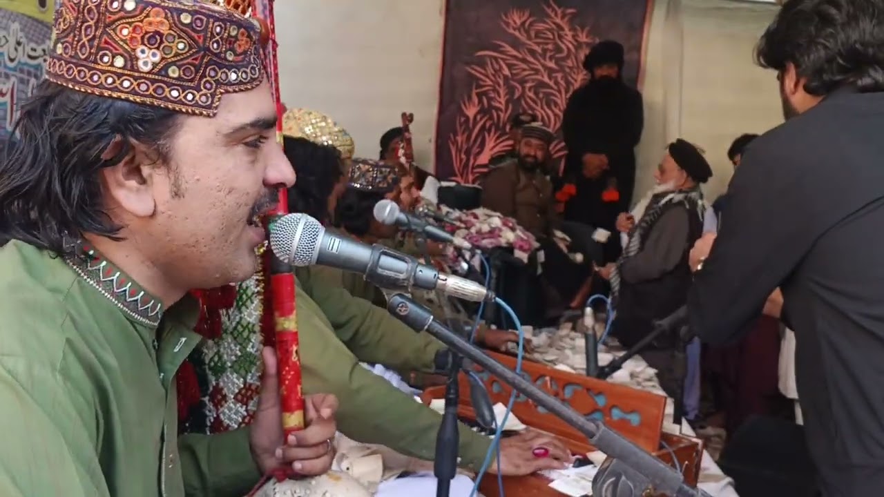 سلطان شاہ سائیں جانا میں ہوں تیرا دیوانہ استاد احسان علی سندھی قوال رابط نمبر 03043381156 اس ویڈیو ک