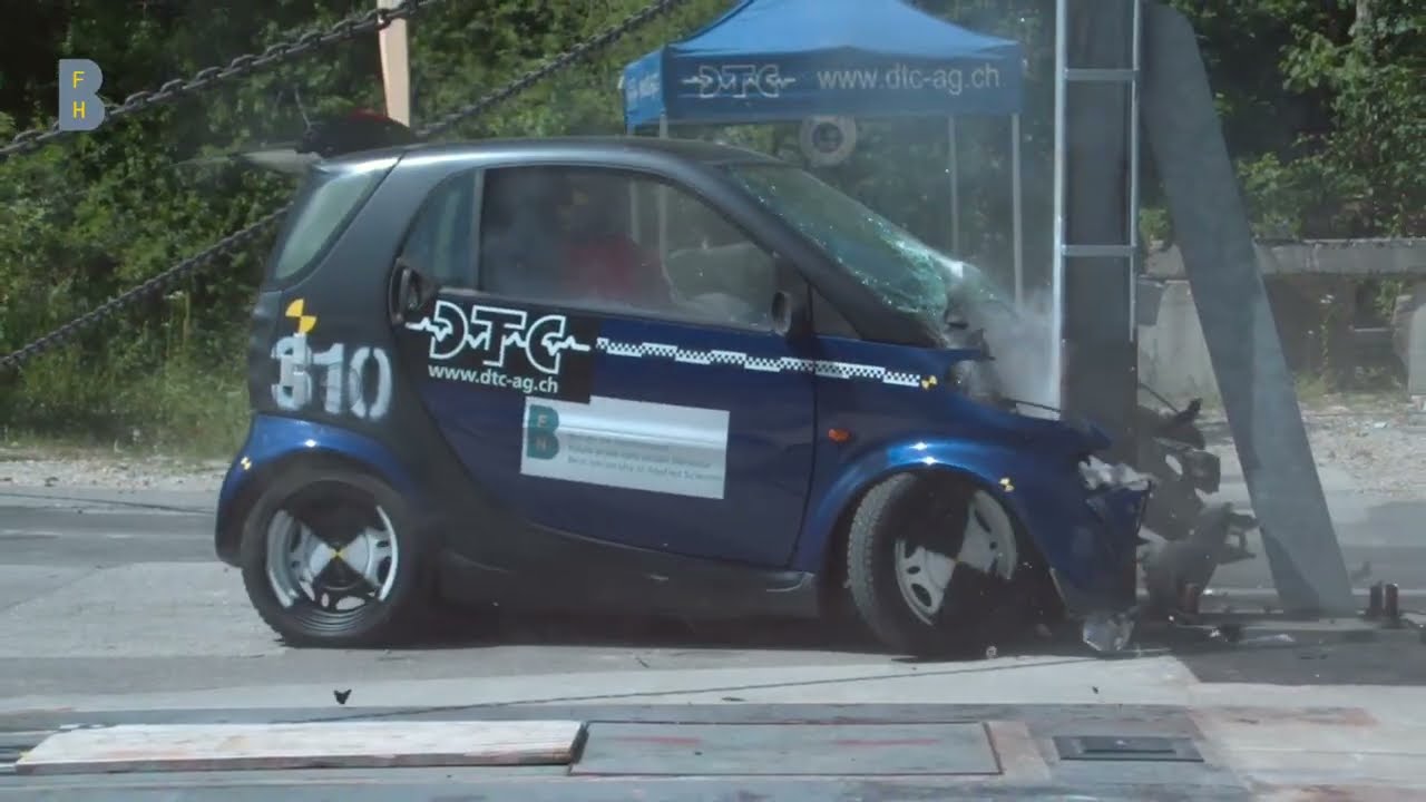 Frontal Tree Pole Crashtest Compilation