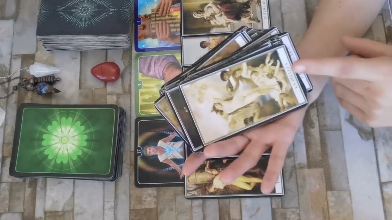 Que le gusta de ti? tarot interactivo