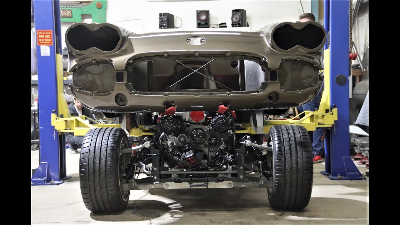1959 Corvette body sat on Art Morrison 
