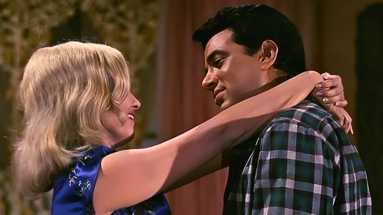 आज तुम मेरे पास रहोगे😍 - Dharam Paaji का Romantic Scene