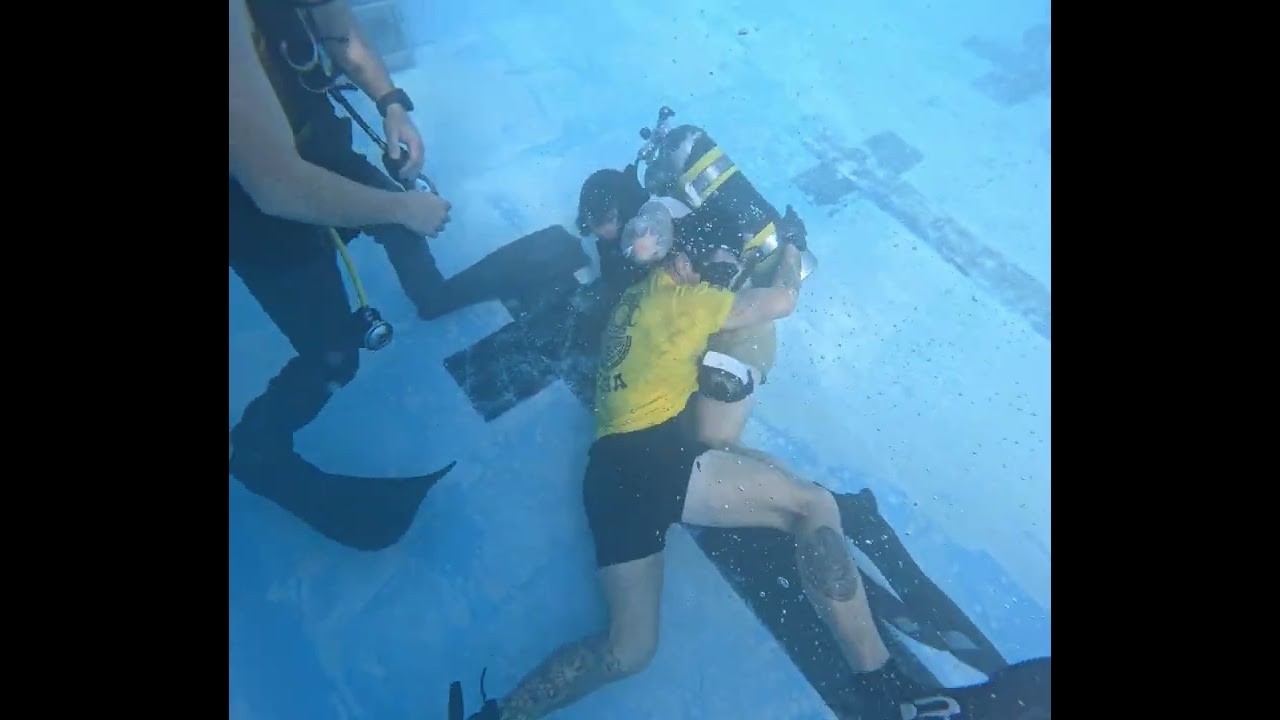 US NAVY DIVE SCHOOL - Heavy Pool Hit