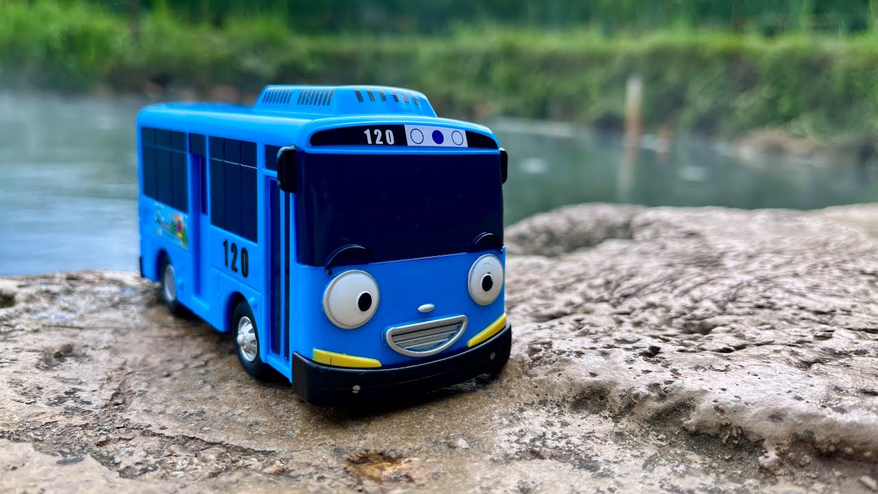 Mencari Mainan Tayo Bus Kecil di Mata Air Cipanas - Tayo The Little Bus