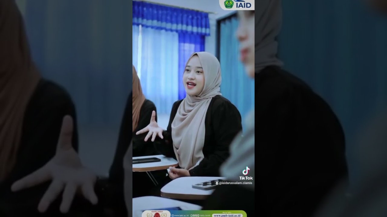 Lagi pada diskusiin apa ni temen temen? 😁😁