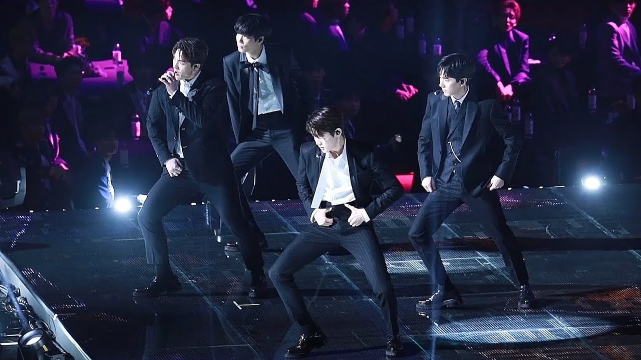 뉴이스트W(Nu'est W) 전체 Look(a starlight night) - 2018 가온차트 K-Pop 어워드 by ODS 180214