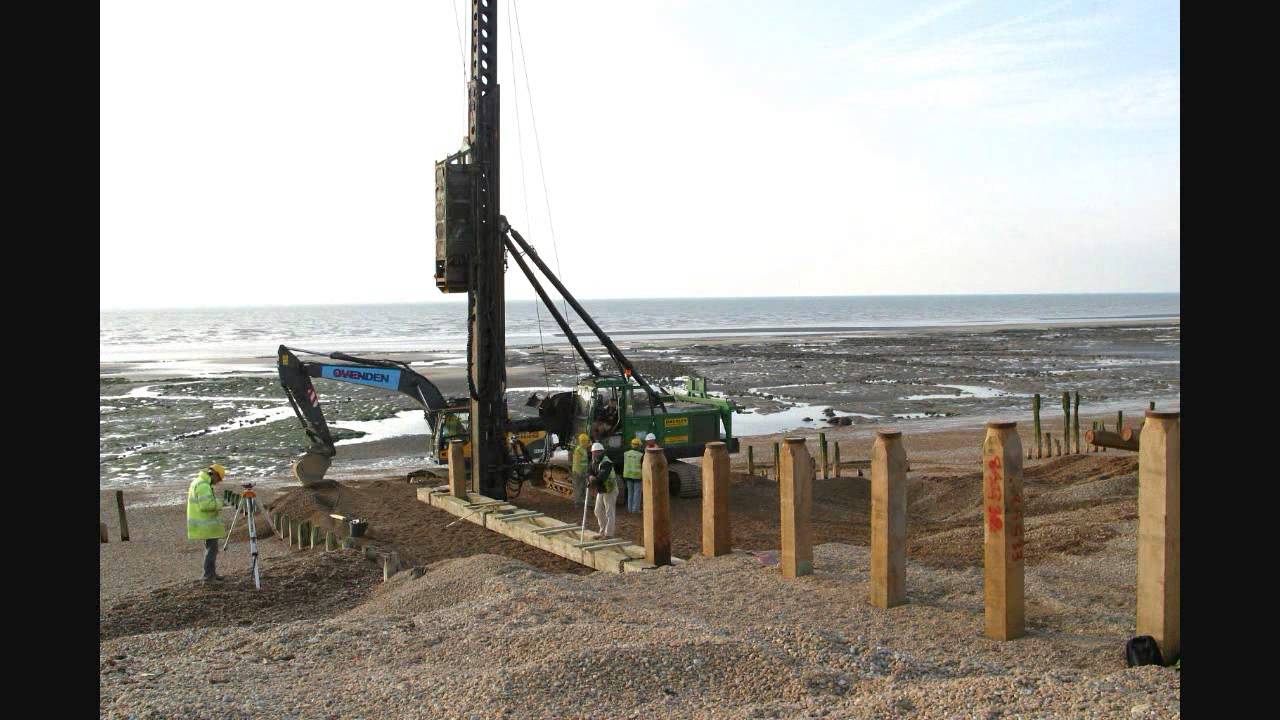 Timber Groyne Construction