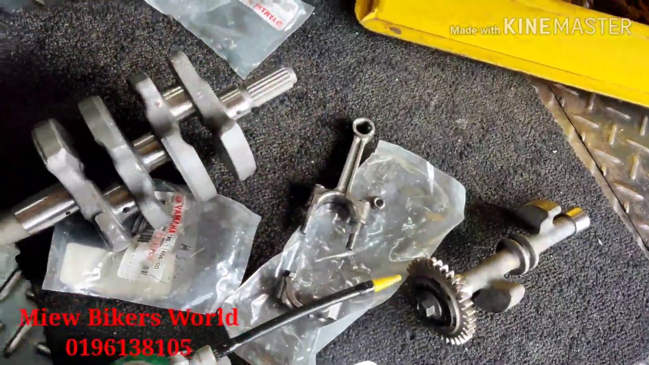 Step by step tutorial overhoul yamaha Yzf-r25 r3. Part 1/2
