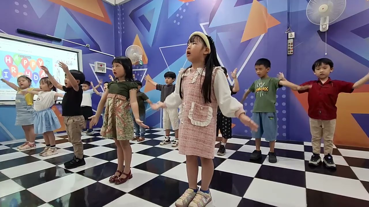 K2 C opening song 13/3/2026