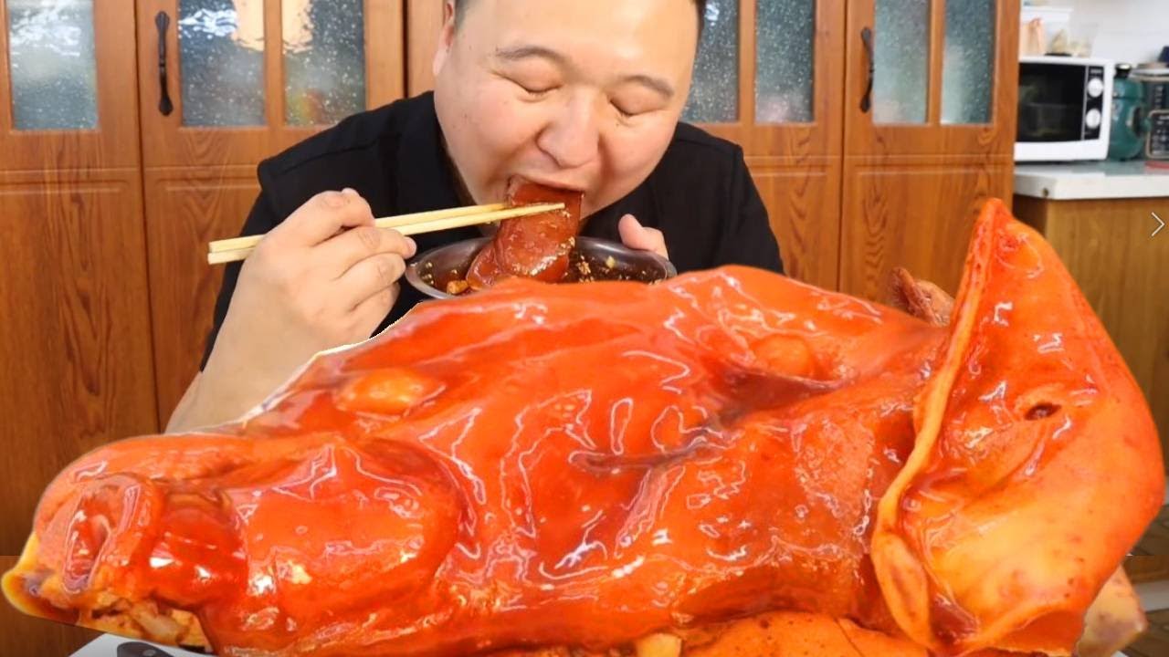 🔥【红焖猪头肉】148块菜场猪头直接扛回家！🔥阿强红焖3小时…这软烂程度隔着屏幕都闻到了！