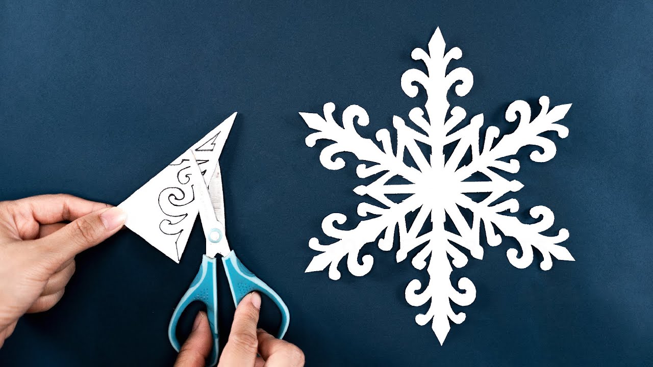 How to make Snowflakes out of paper - Paper Snowflakes #38 - Christmas Decoration