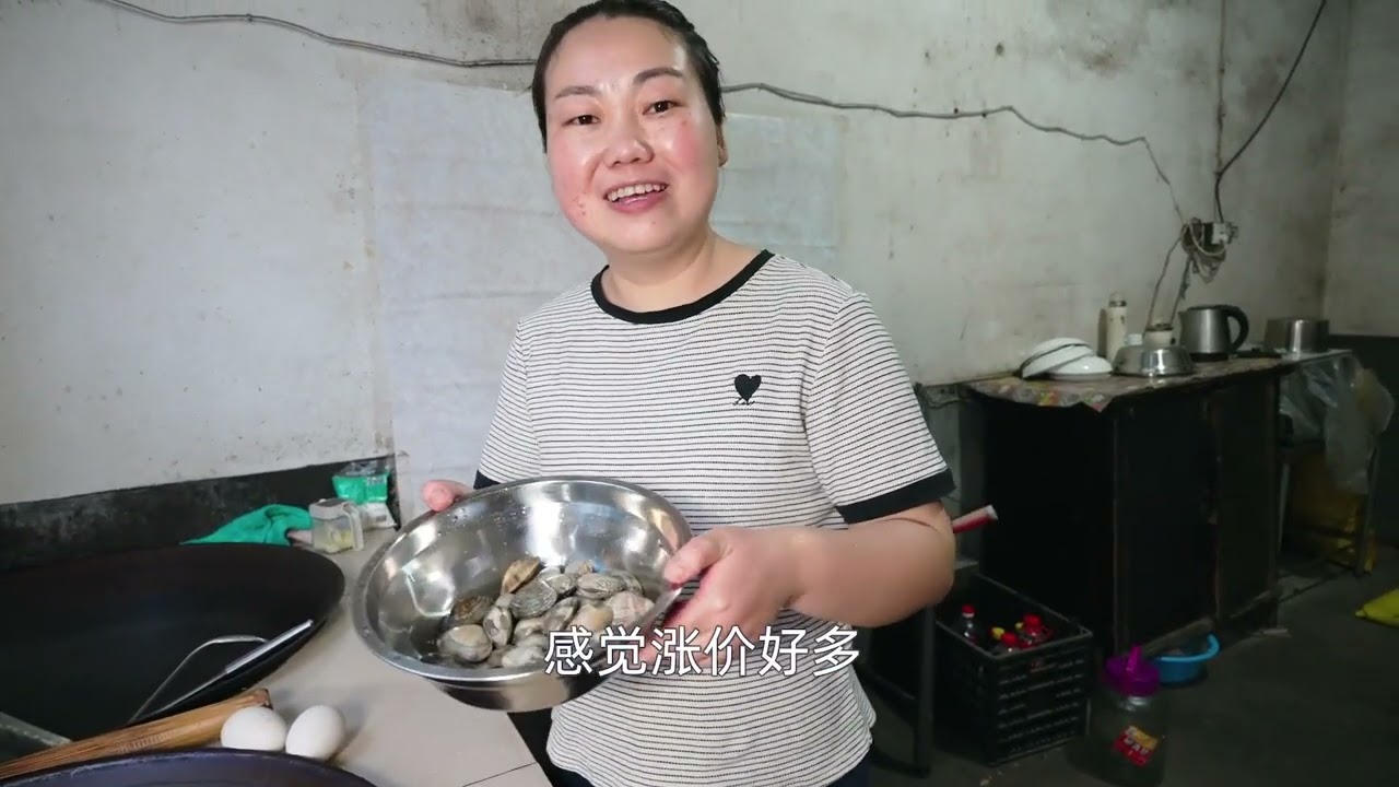 今天的三菜一汤，孩子们很喜欢，看看媳妇煮了什么菜 