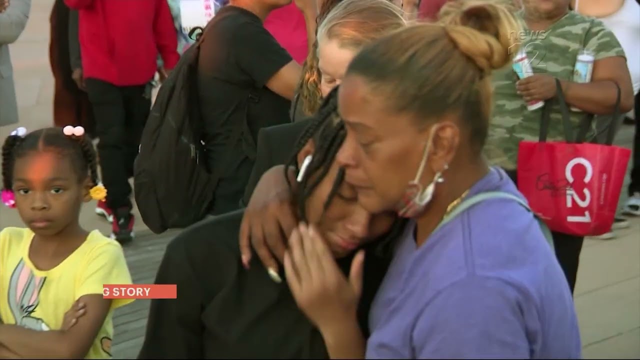 Family, friends hold candlelight vigil for 3 children drowned in Coney Island