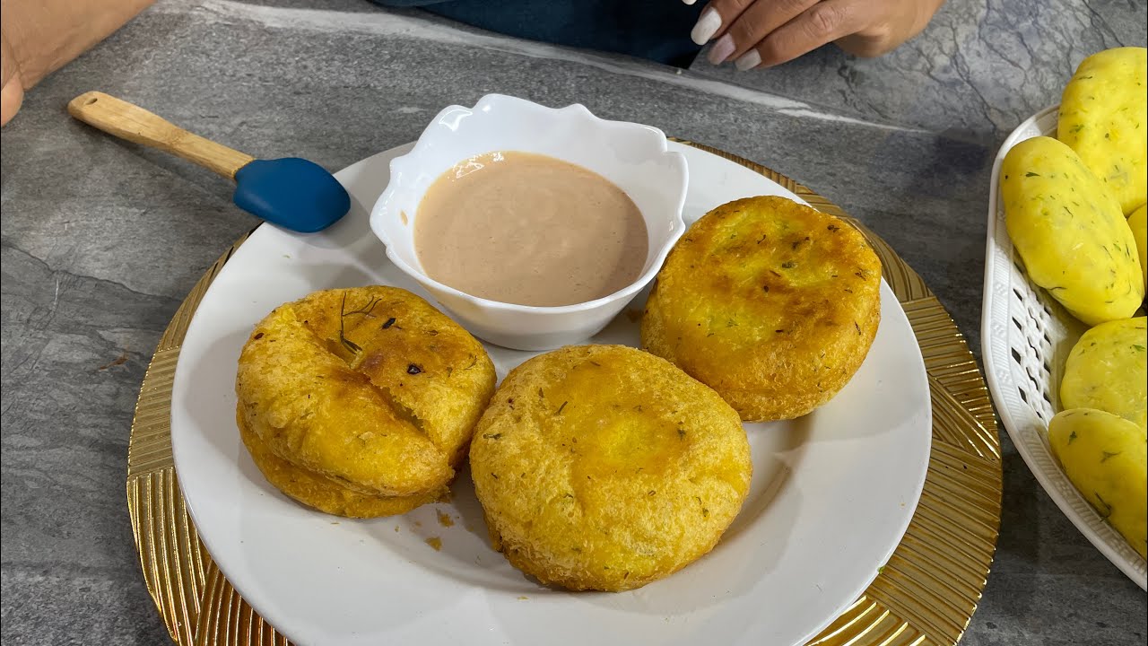 ✨ ¡Tortillas de Yuca Rellenas de Pollo! 😋🔥 Receta Fácil y Deliciosa 🇪🇨🍗