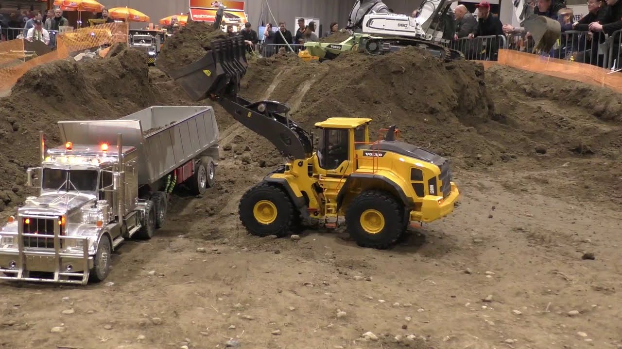 RC Trucks in an fantastic Outlet - MODELLBAUTAGE 2020