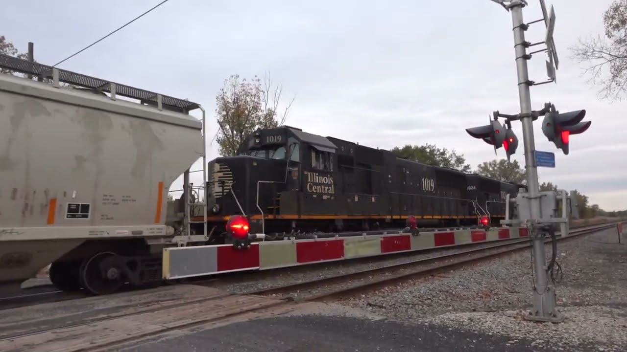 Railfanning Gary Indiana FT two Ic death-star duo meet and A UP coal Train on the south shore!