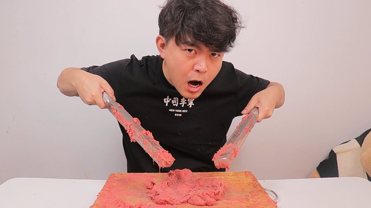 买了7斤重棒子自制手打牛肉丸是什么体验，整整两个小时手已累瘫