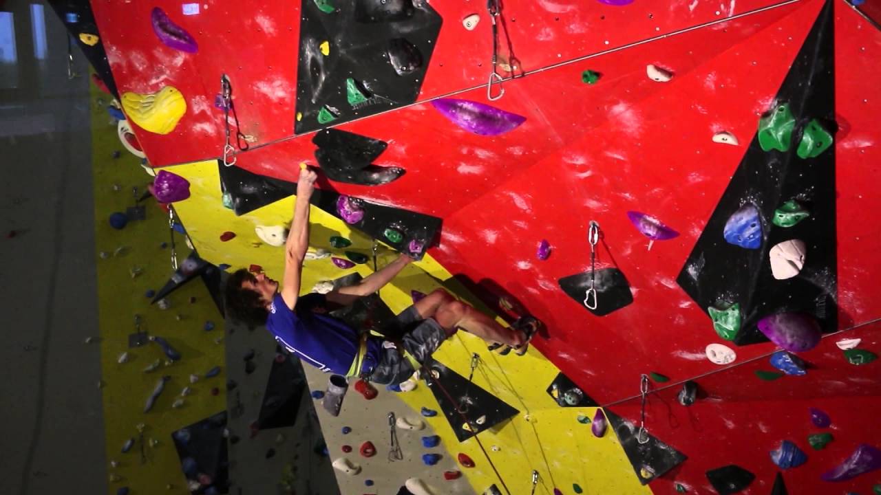 Adam Ondra klettert 8c+ in Freimann