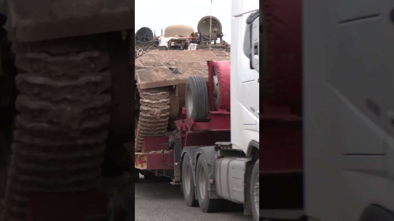Trucks carrying Israeli army vehicles seen near Lebanese border