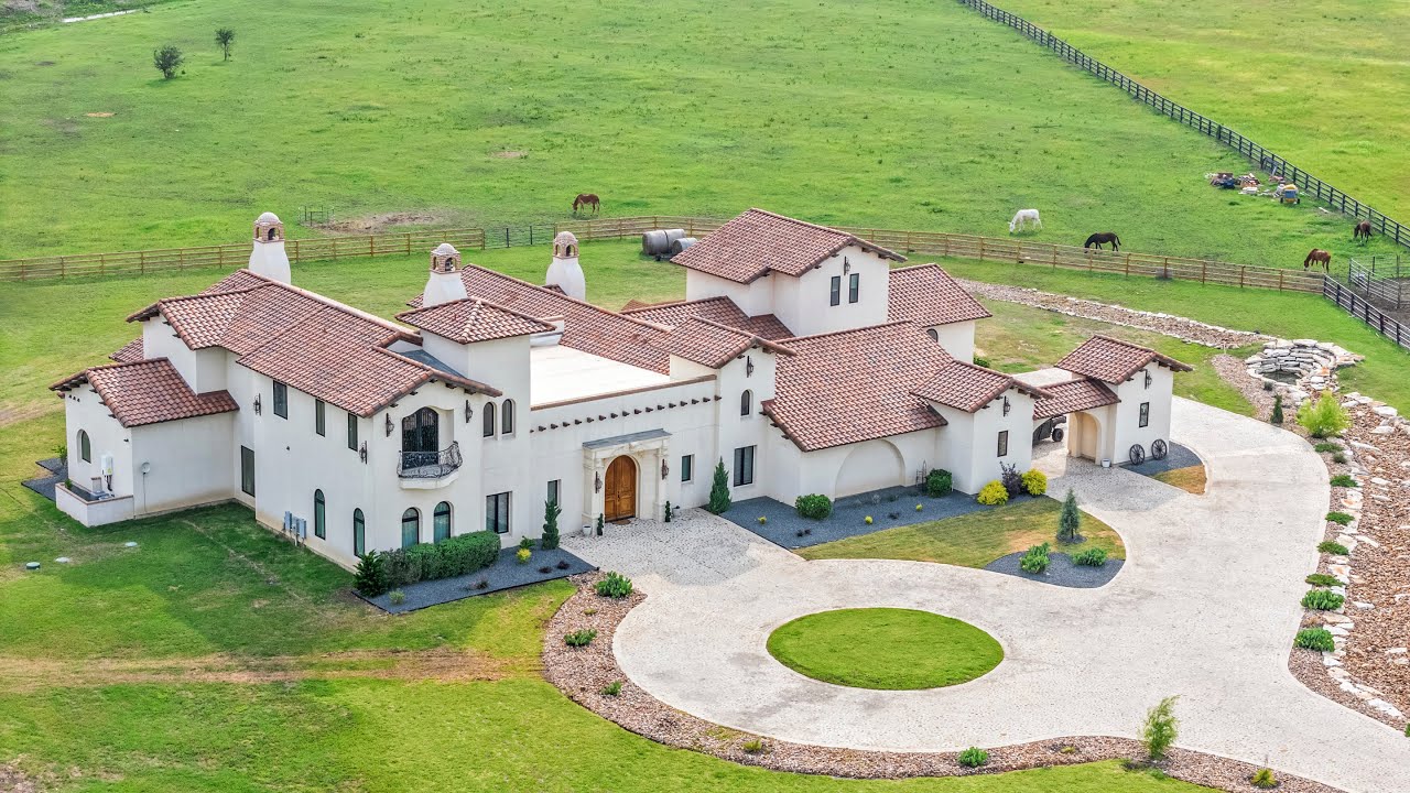 Georgetown 11+ Acre Equestrian Estate
