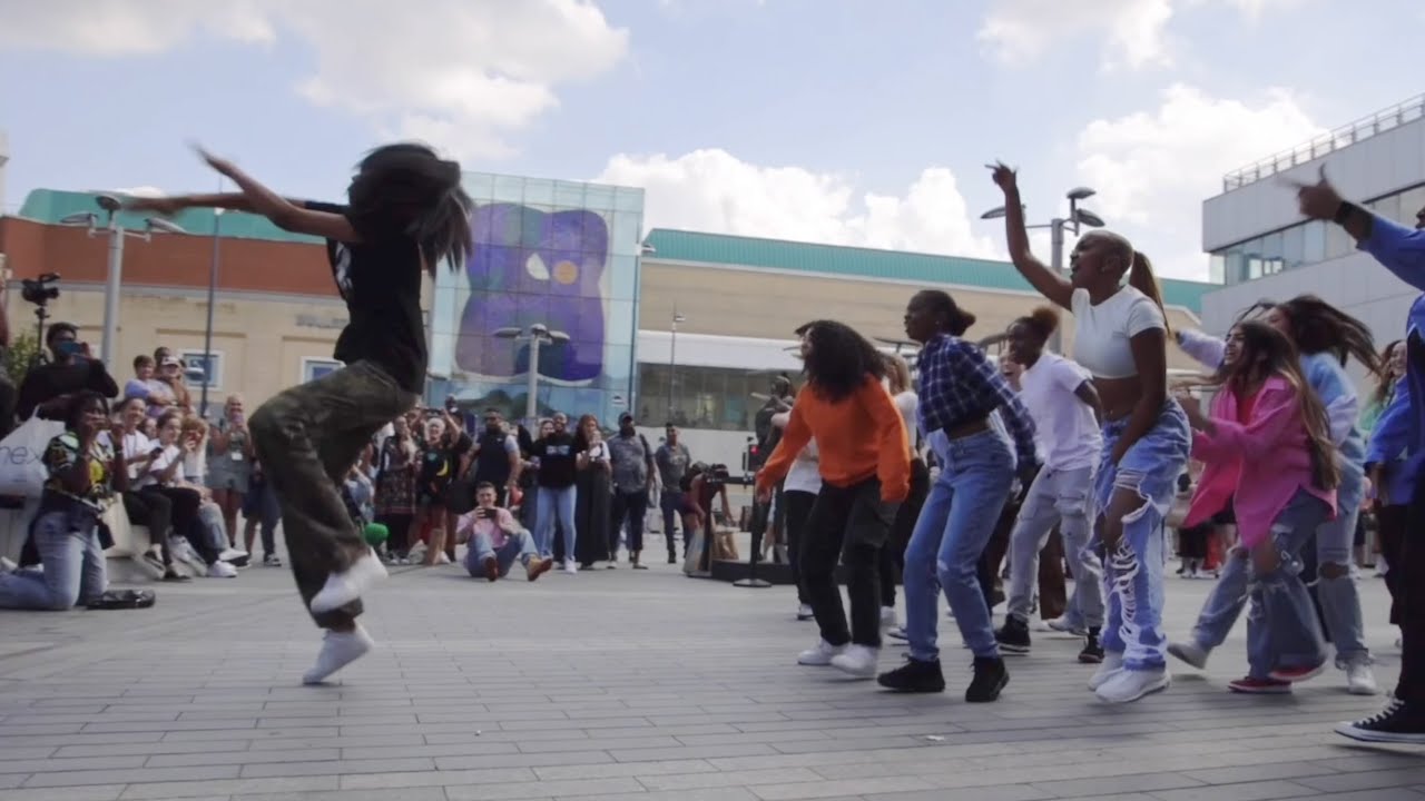 DANCE FLASH MOB - Birmingham UK | Marshon Dance Company