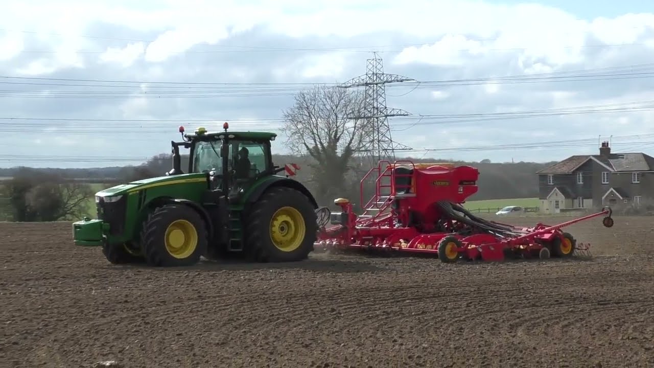 John Deere 8370R & New 8M Vaderstad Rapid Drilling Peas