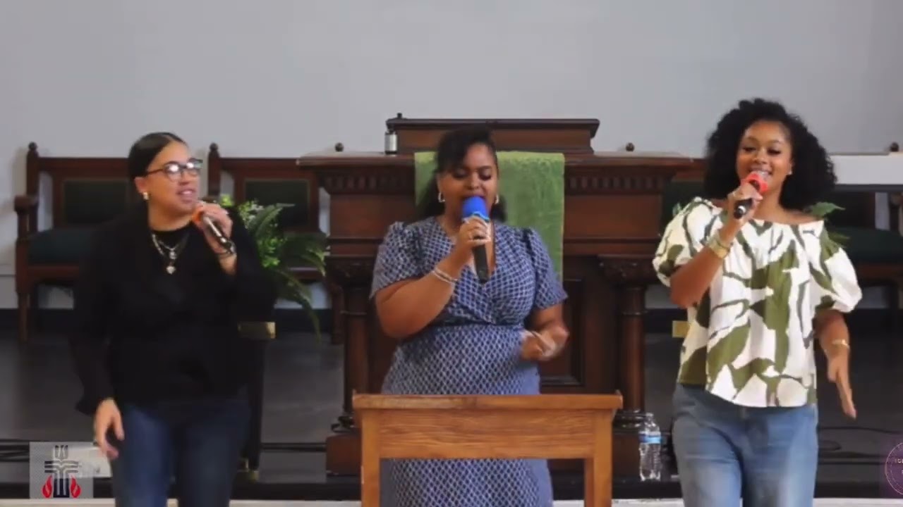 Medley de alabanzas: Cambiaré mi tristeza (trading my sorrows) + Puedes creer + MLQHD