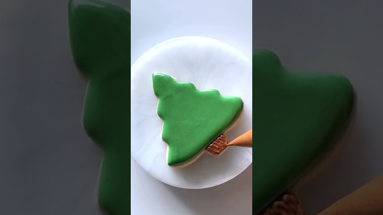 Christmas Tree Cookie Decorating! #sugarcookies #satisfying #christmascookies