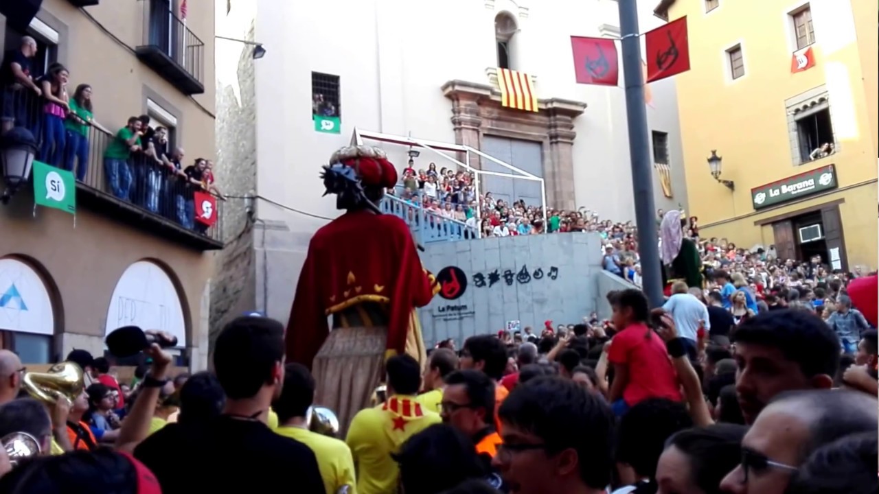 La Patum 2017 - Passacarrers Gegants (dissabte)