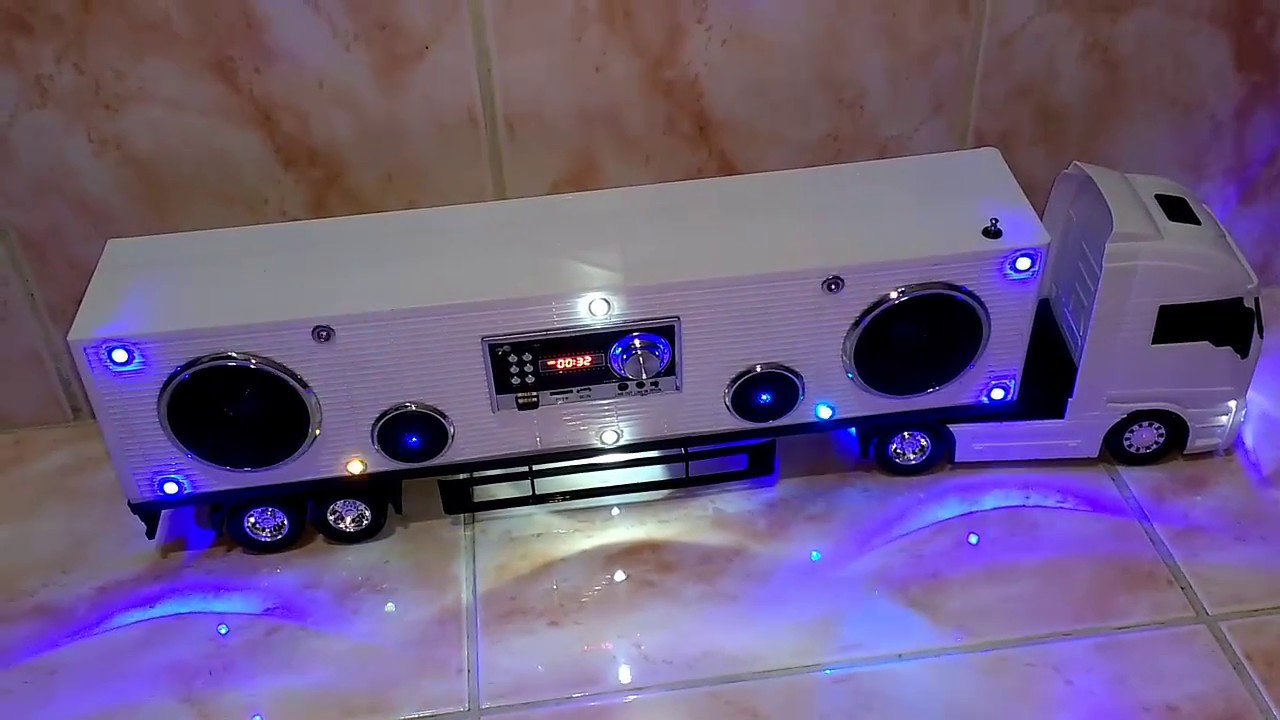 Mini carreta com som (feita a pedido do meu amigo rodrigo)