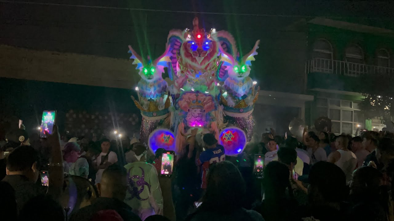 “EL FANTASMA” con sus LUCES “Toritos de Petate” de la Obrera