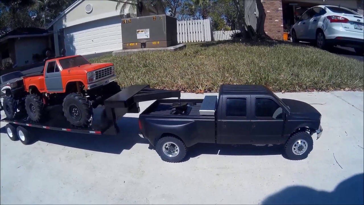 Custom SCX10 4 Door Dually Tamiya f-350