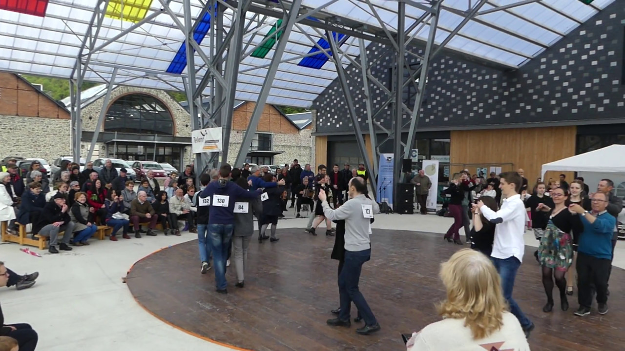 Danse bretonne : Finale du Bal de Langueux au concours Penthi&egrave;vre 2017