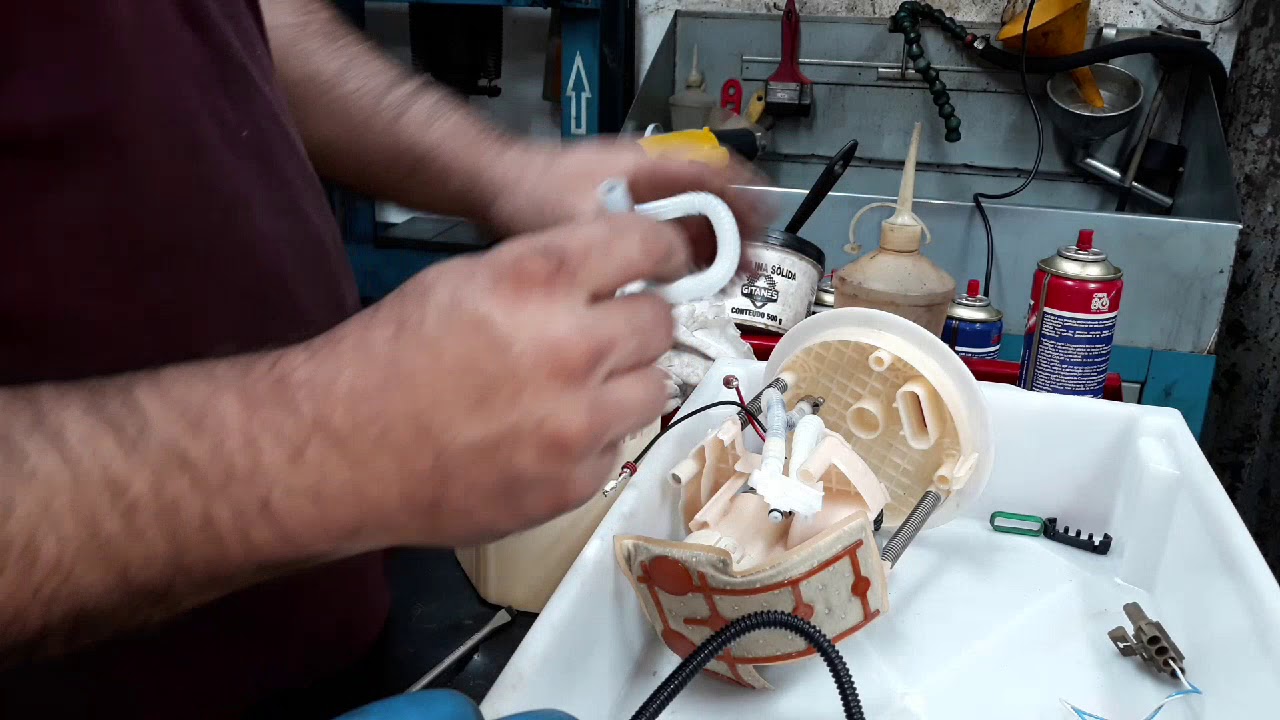 Como trocar a bamba de combustível do ONIX SPIN CRUZE SONIC DEU MERDA NÃO TEM BURACO.KKKKK