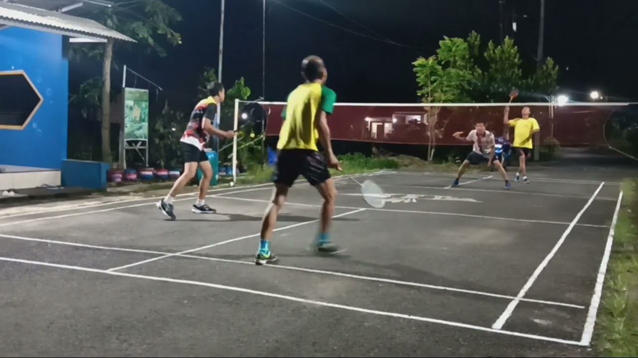Badminton happy game