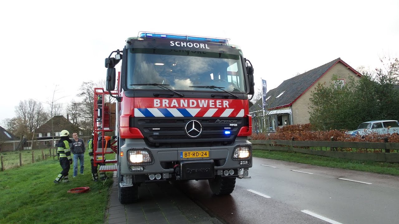 Brandweer 10-4132 en 10-4241 terplaatse bij Middelbrand Schoorl