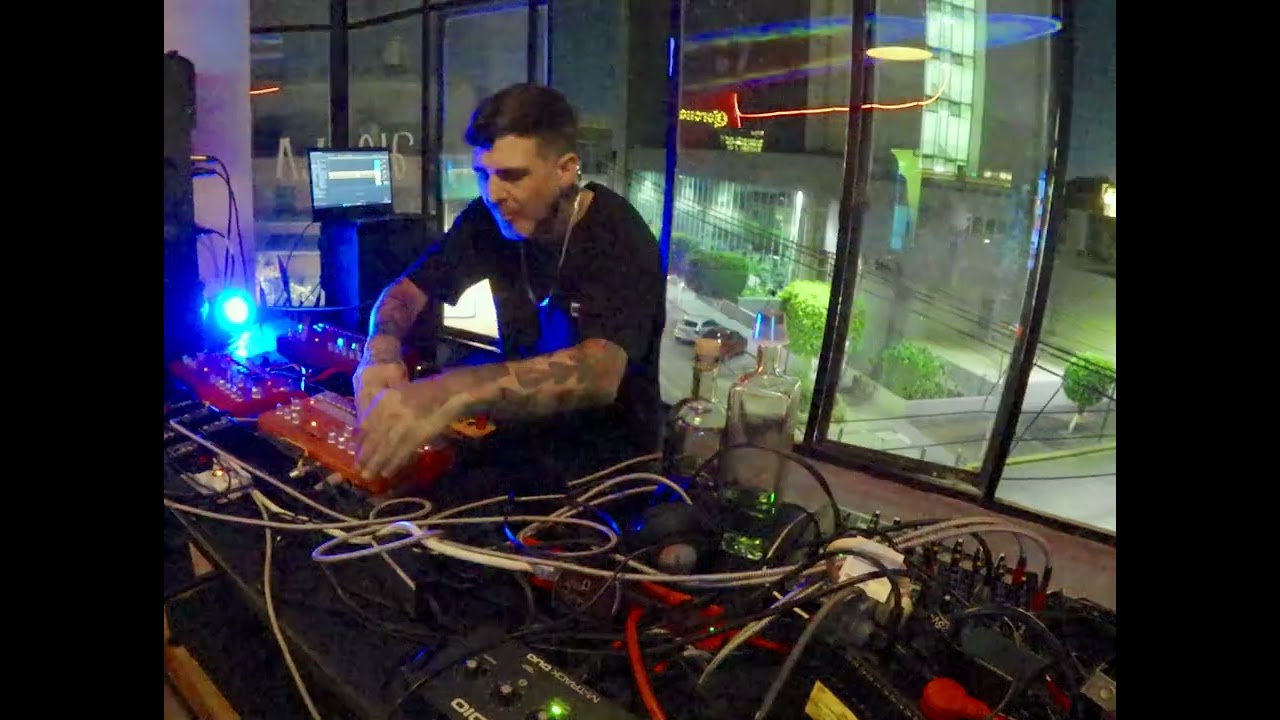 San-Pler live sets only - Rd6 - Td3 - Crave - TD3Mo - acid tech 😁La musica nos une!