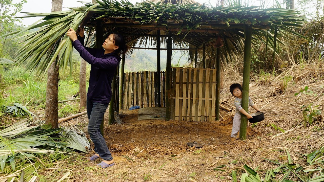Full Video : 200 Days Journey of a Single Mother Building a Bamboo House in the Wasteland