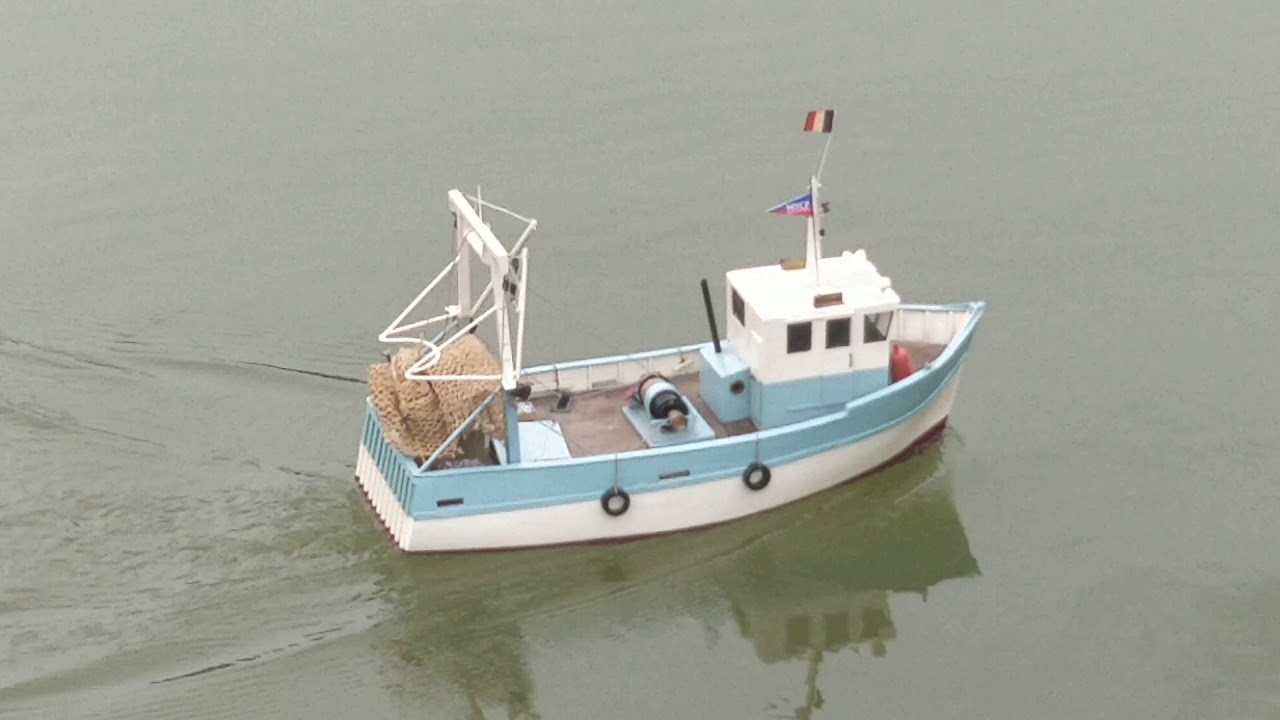 Le chalutier Grand Vey sonorisé au grand air - Modélisme naval radiocommandé RC