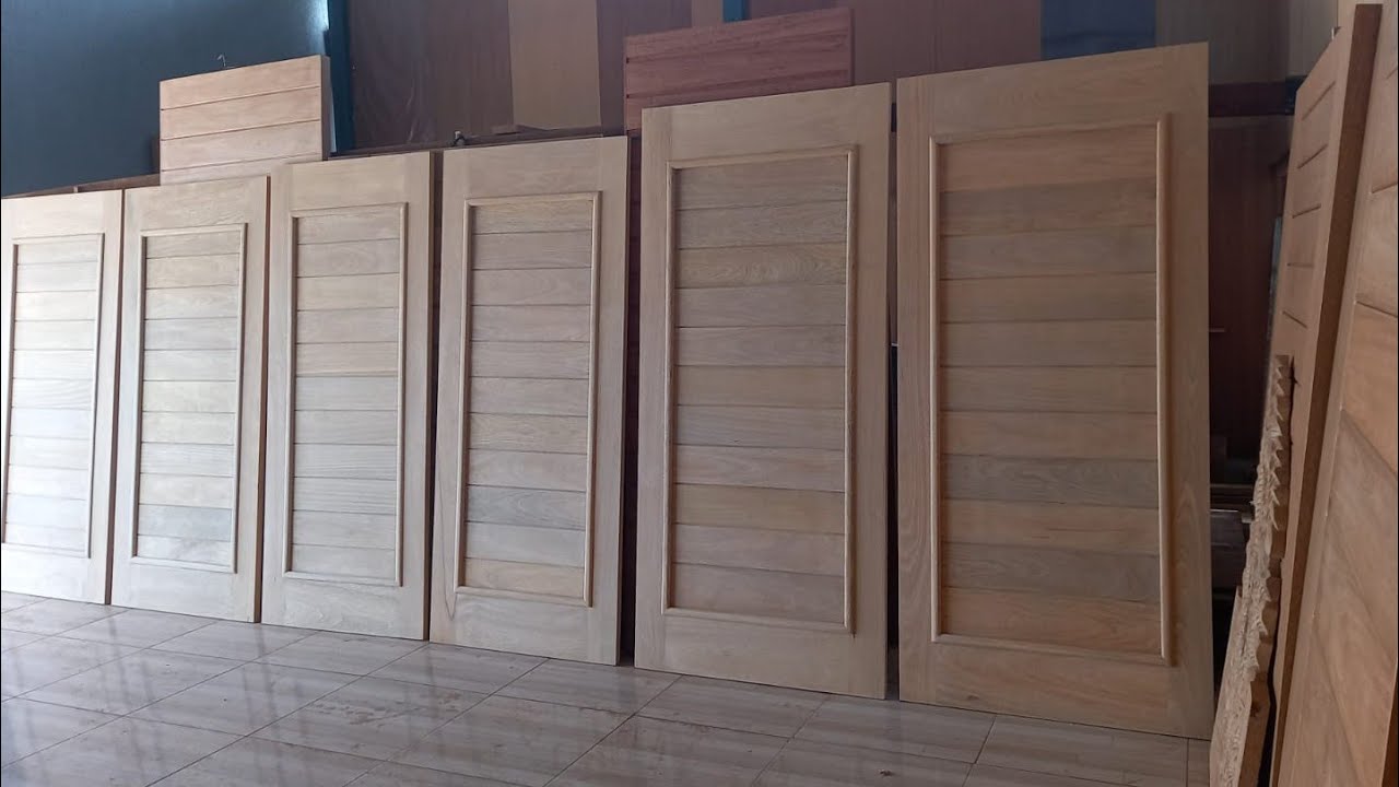 fabricando portas de madeira maciça