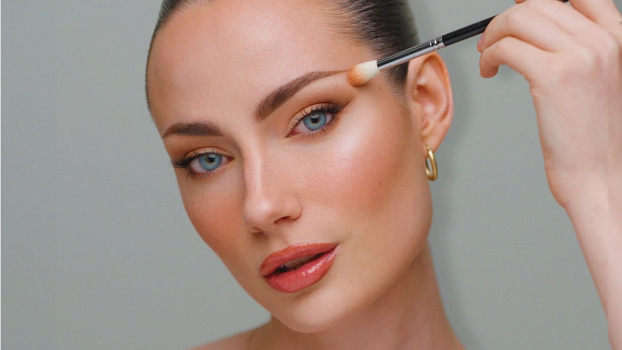 The Ultimate Makeup Guide For Stunning Blue Eyes 💙