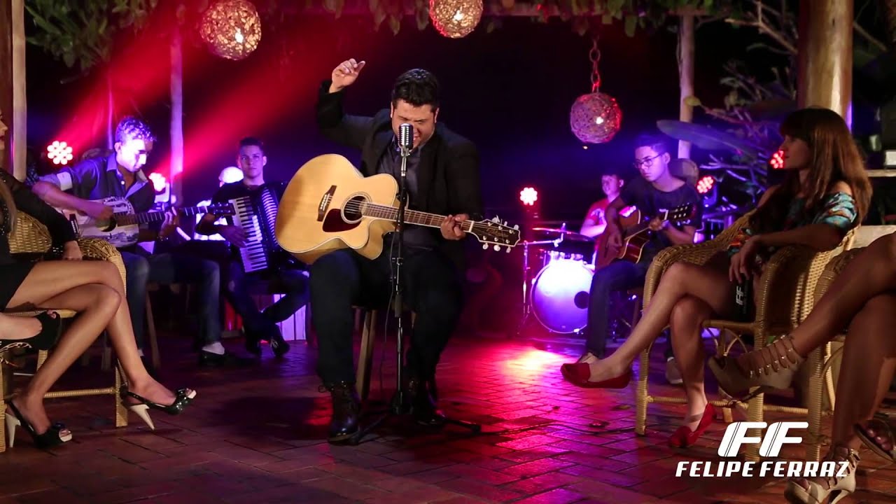 Felipe Ferraz - Cansei de amar por dois ( Clipe Oficial )