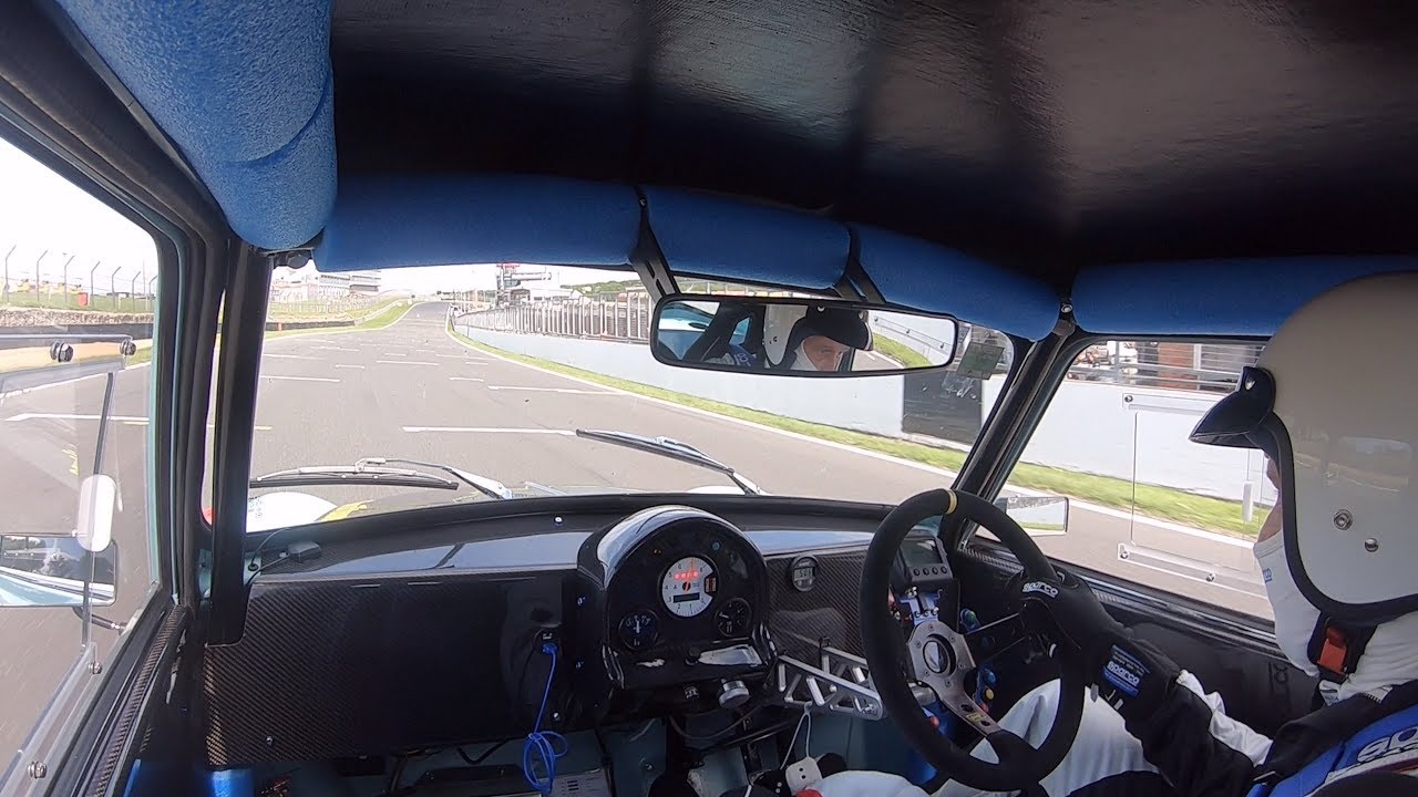 Classic Mini Race / Track Car Project Bolt Part 10 - Track day fast lap