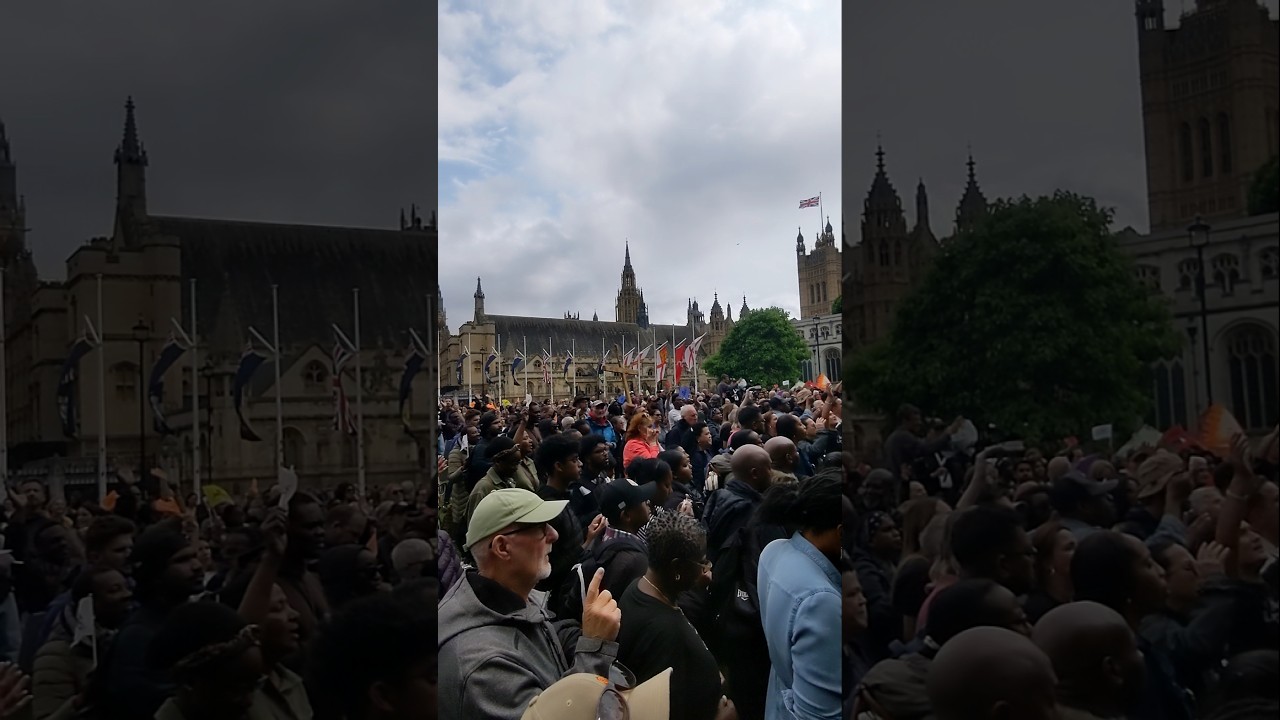 The Church gathered at Parliament Square! #revival #christian #gospel #worship #london #uk