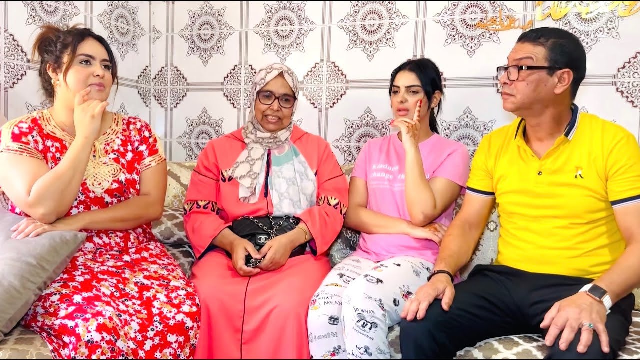 فيلم قصير:عايشين زوج بنات مع باباهم أودخل عليهم مرت باهم😱ولاكين نهاية صادمة😰...
