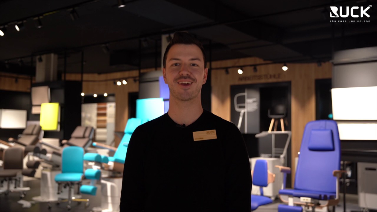 RUCK® Behandlungsliege MOON - eine Synthese von Design und Funktion für Fuß- u. Kosmetikbehandlungen