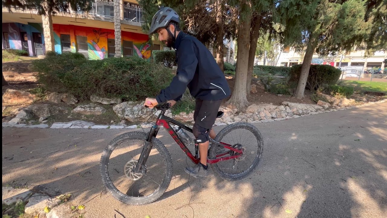 Track stand - עמידה במקום שיעור מספר #61