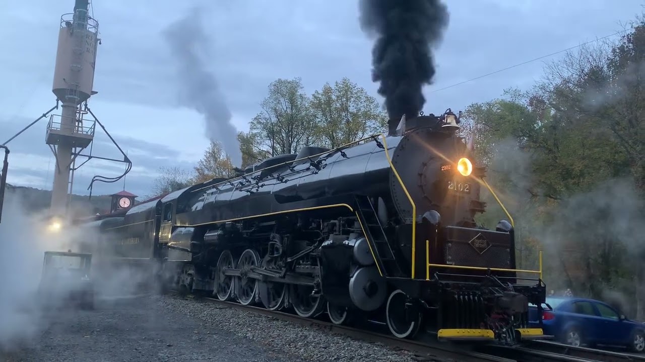 T1 Reading & Northern 2102 leaving port Clinton
