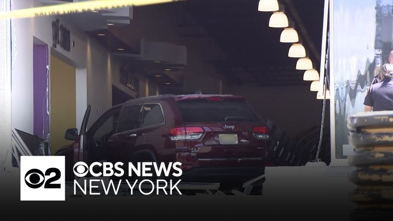 1 killed when driver crashes into Planet Fitness in Elizabeth, N.J.
